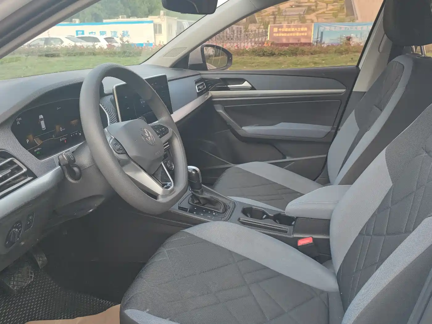Volkswagen Lavida 2023 1.5L Auto Delight Edition фото 5