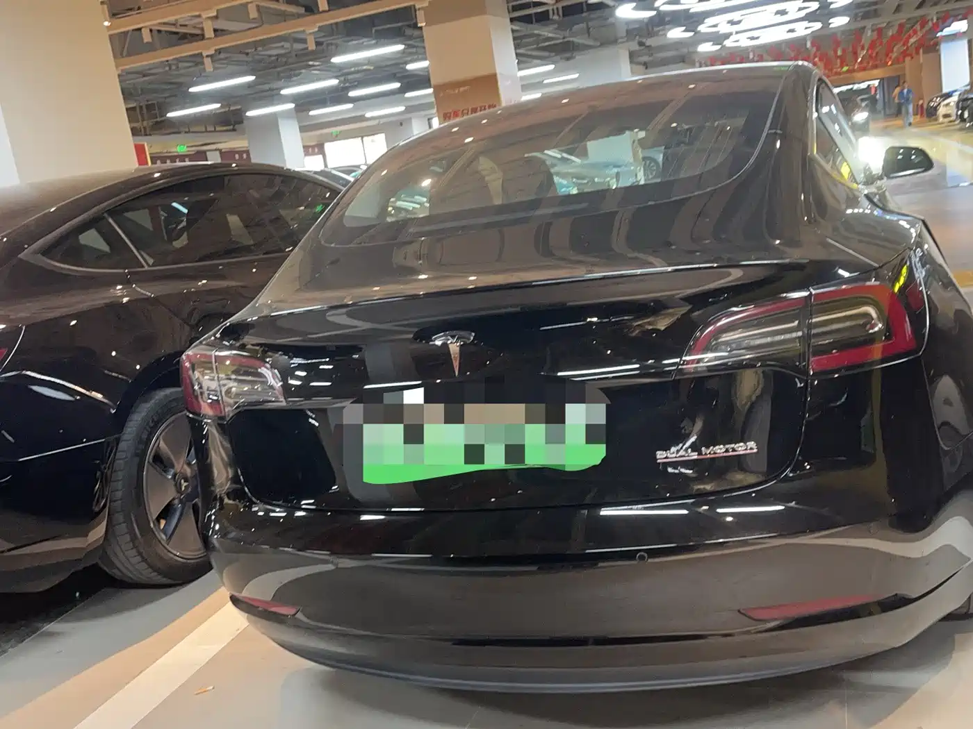 TESLA MODEL 3