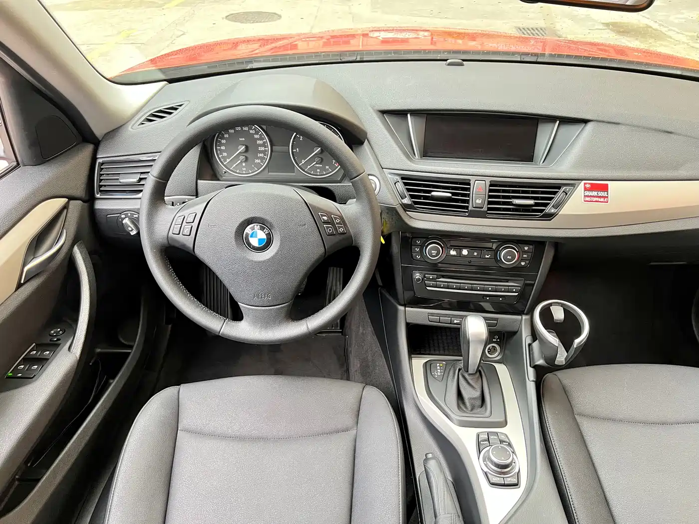 BMW X1 (Import) 2012 xDrive20i фото 9
