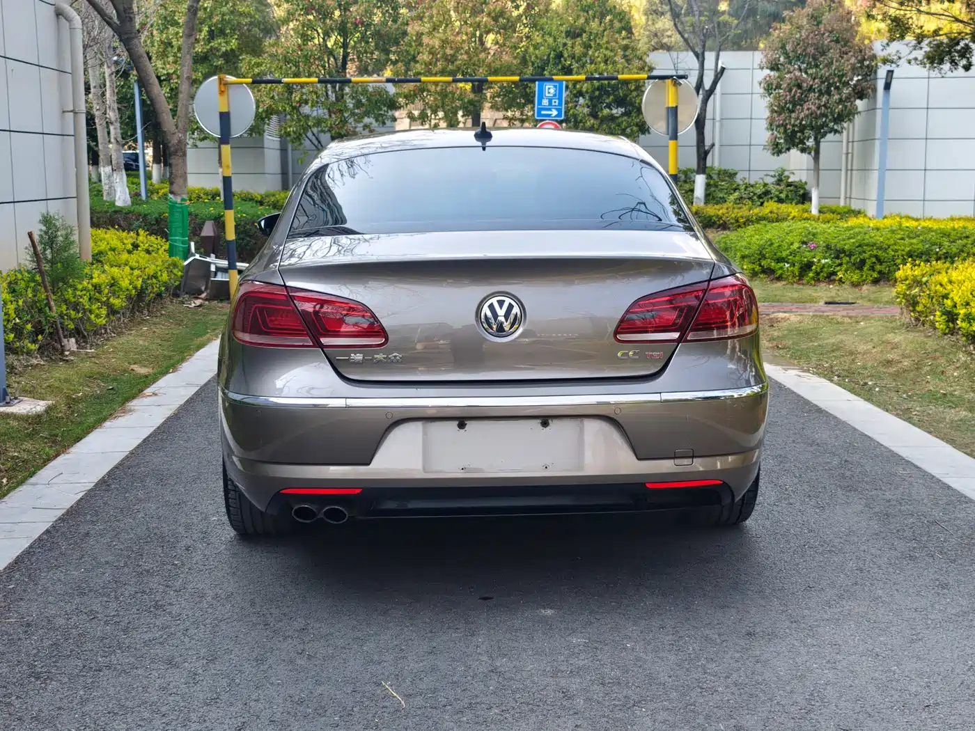 Volkswagen FAW-Volkswagen CC 2013 2.0TSI Ultimate фото 17