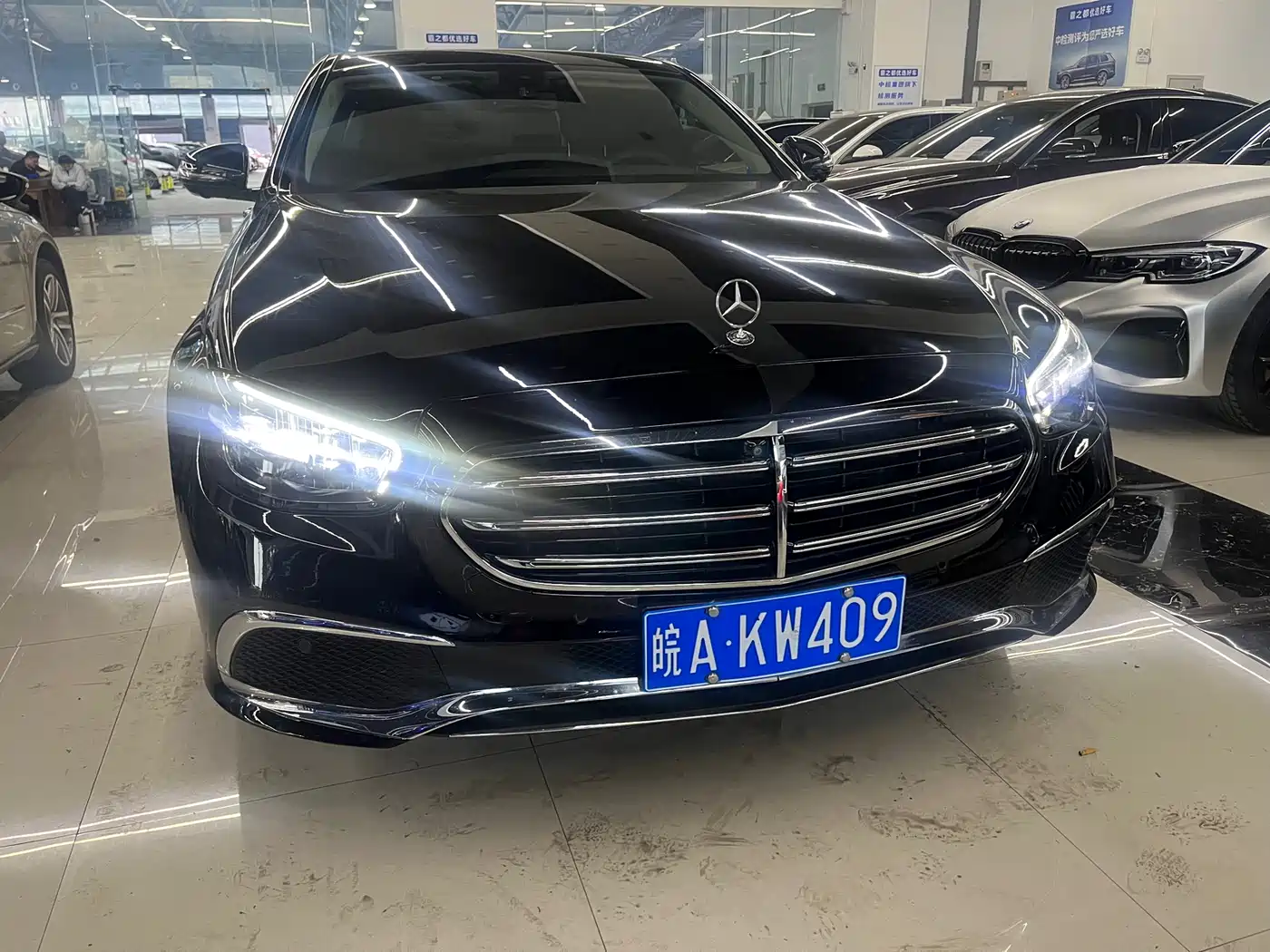 MERCEDES-BENZ E CLASS