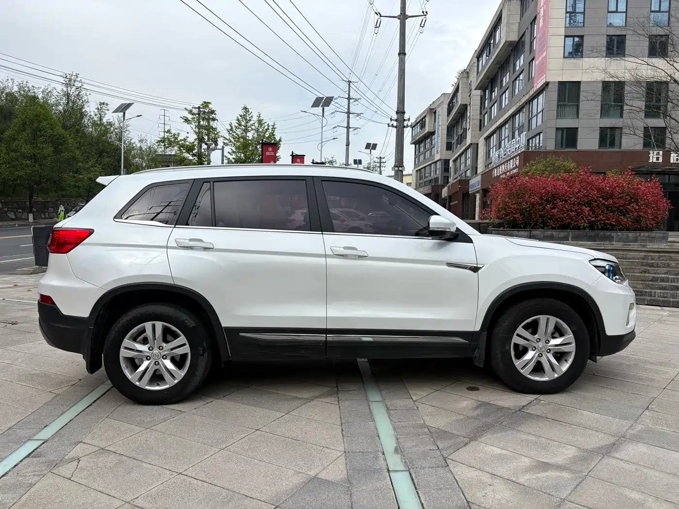 CHANGAN CS75