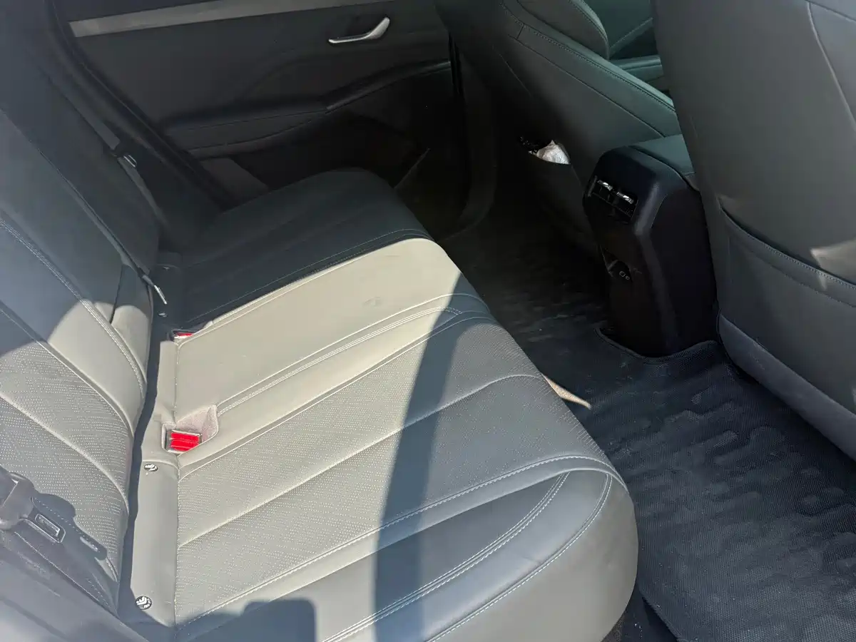 BYD Qin PLUS 2026 2026 Model DM-i 210KM Progressive Edition