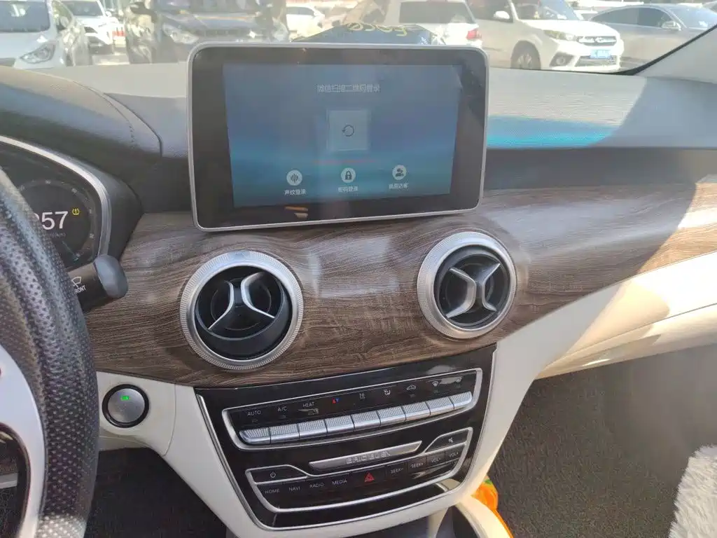 BAIC Beijing EU5 2019 2018 R500 Smart Wind Edition