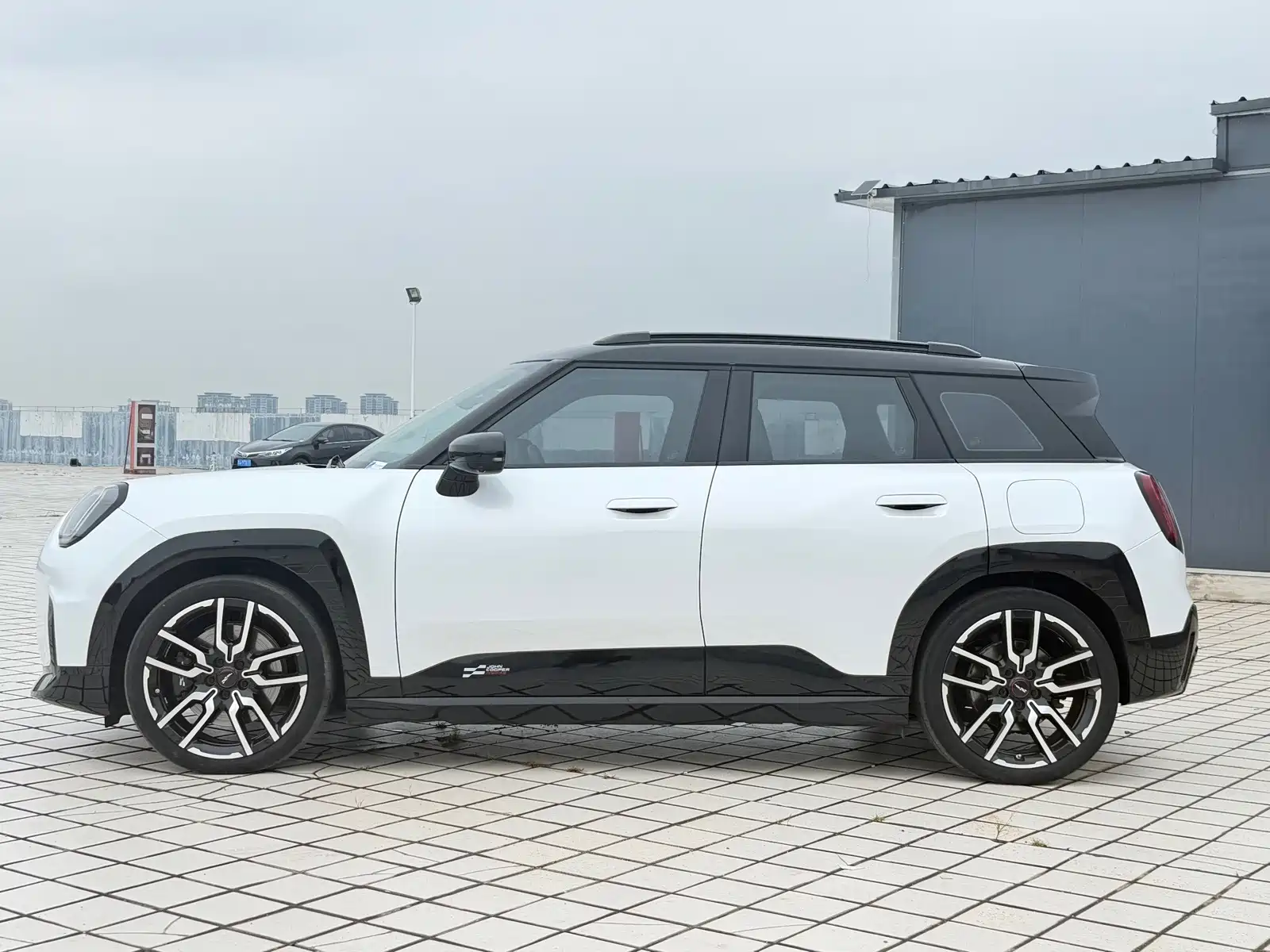 Фото 4 - MINI Aceman
