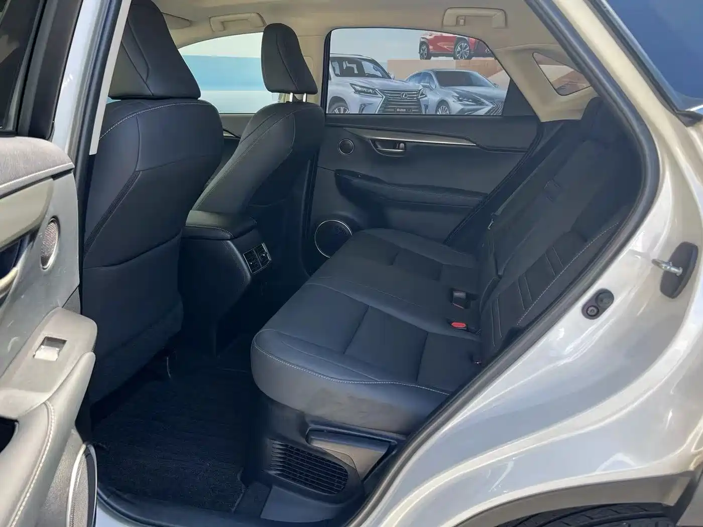 Lexus NX 2018 Model 300 FWD Fengxing Edition фото 6