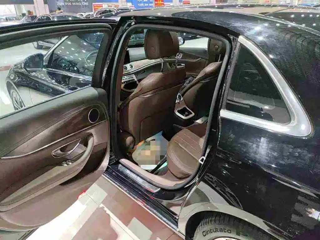 Mercedes-Benz E-Class New Energy 2022 E 350 e L Plug-in Hybrid Sedan фото 24