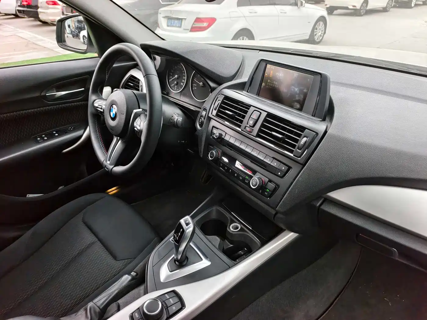 BMW 1 Series (Import) 2013 Facelift 118i Leading Model фото 17