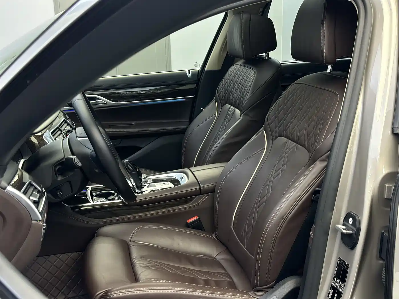 BMW 7 Series 2019 730Li Luxury Package фото 8