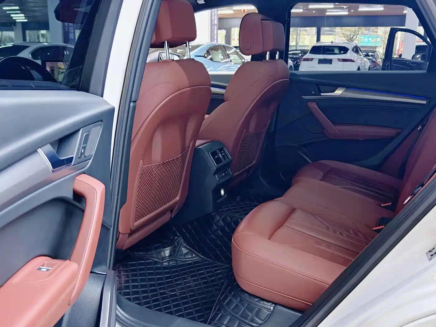 Audi Q5L 2022 40T Luxury Dynamic фото 8