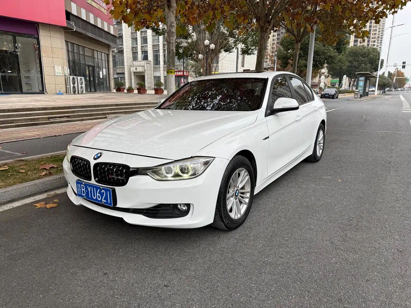BMW 3 Series (Import) 2013 320i Fashion Model