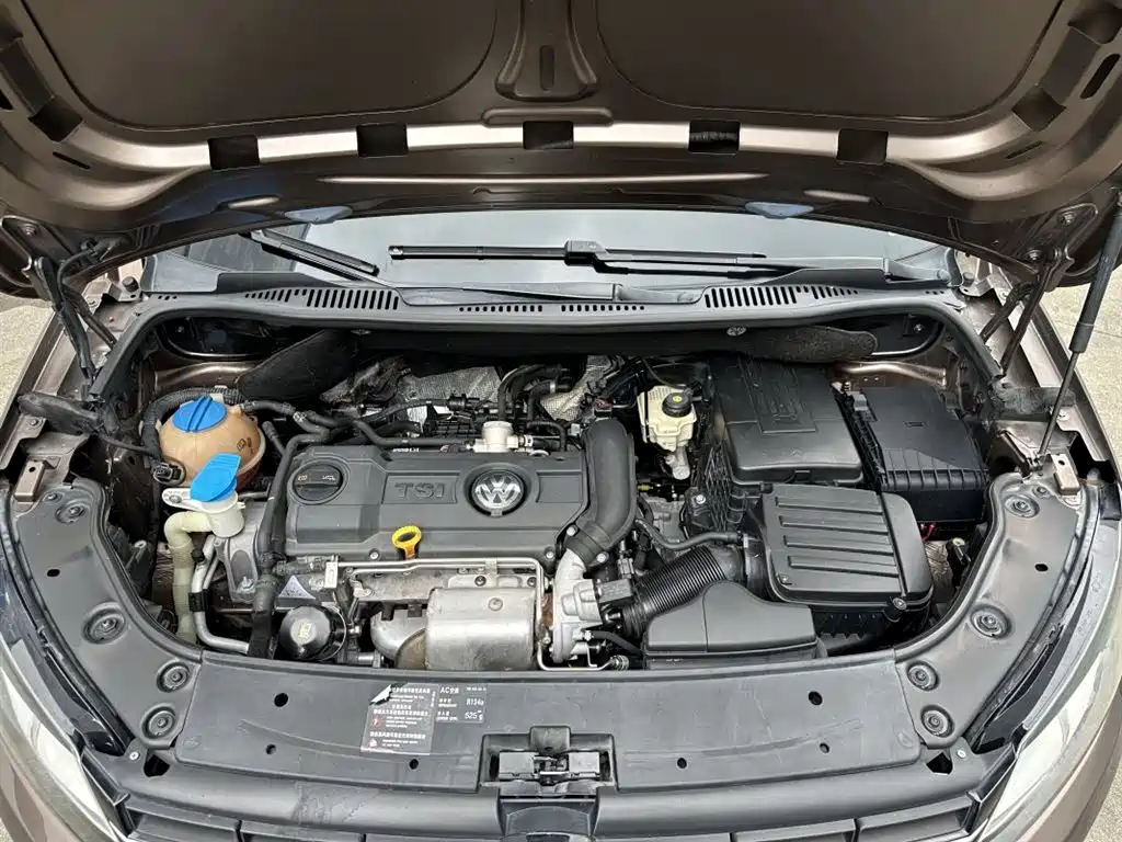 Volkswagen Touran 2013 1.4T DSG Comfort 5-seater фото 15