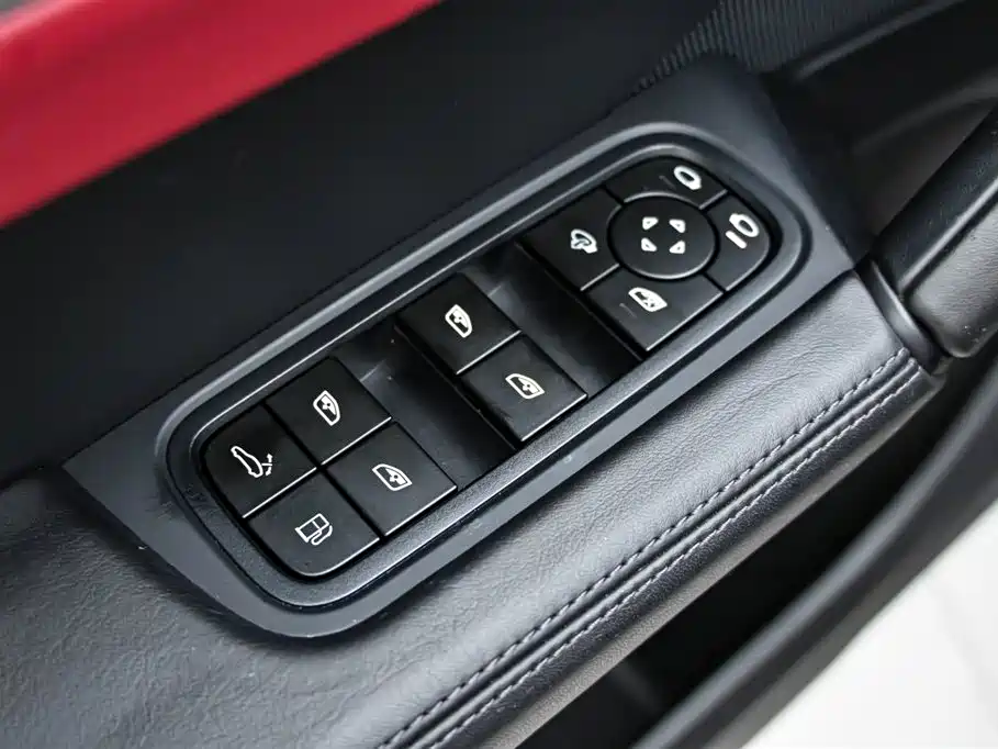 Porsche Cayenne New Energy 2024 Cayenne E-Hybrid 2.0T фото 23