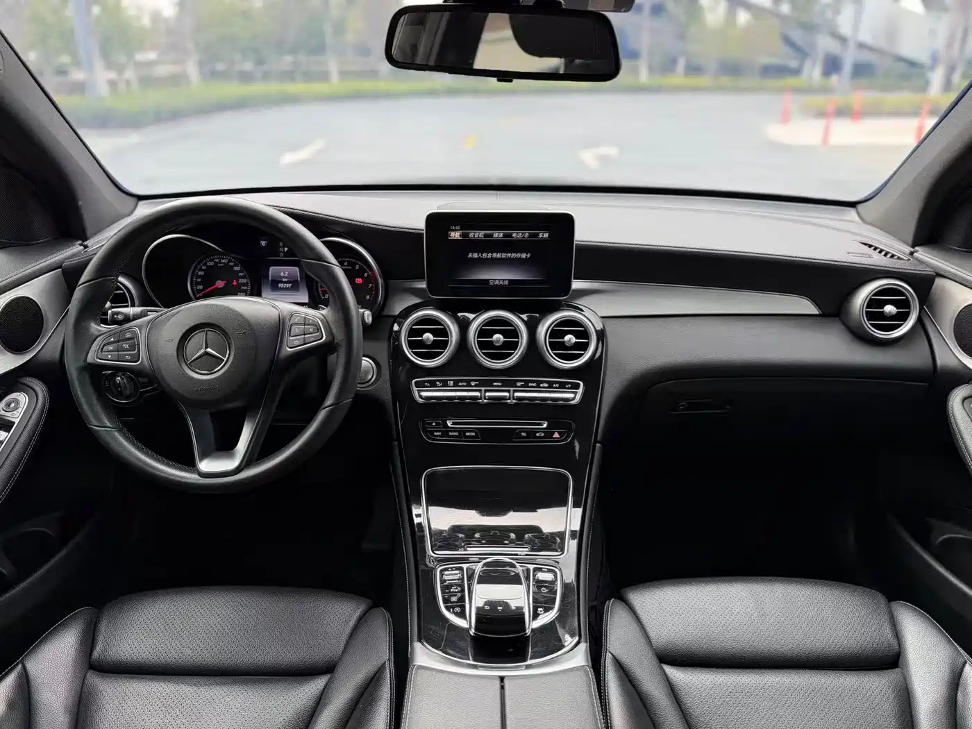 Mercedes-Benz GLC 2017 GLC 200 4MATIC фото 3