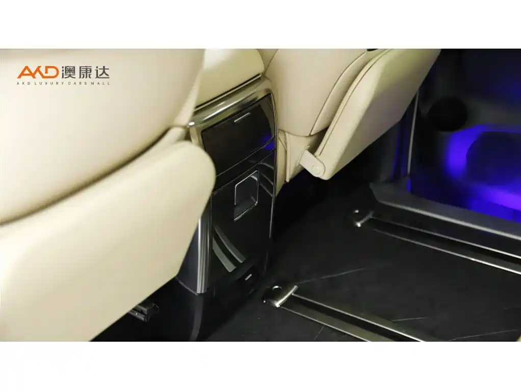 Toyota Vellfire 2021 Crown Hybrid 2.5L HV Premium Edition фото 10