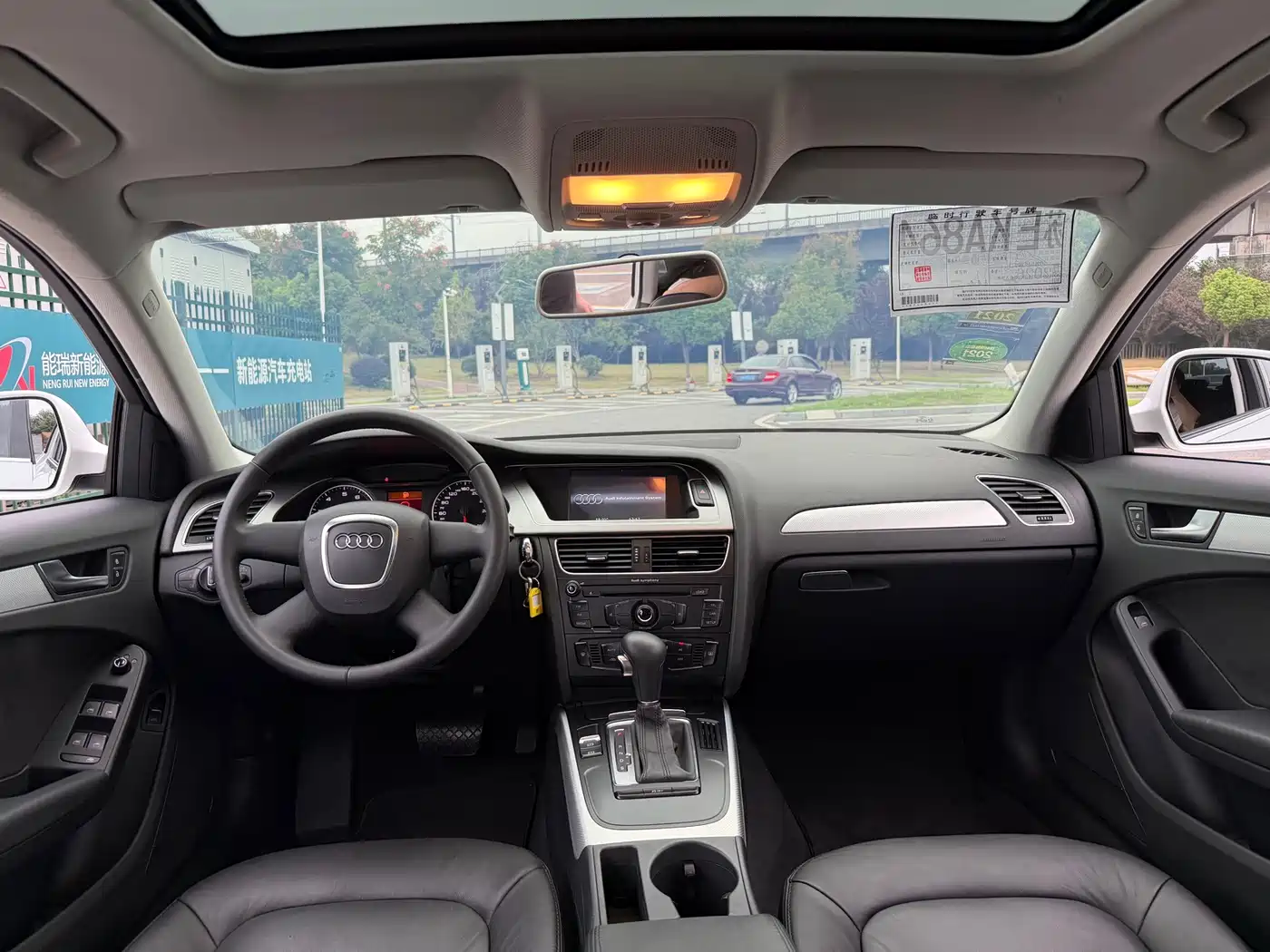 Фото 16 - Audi A4L
