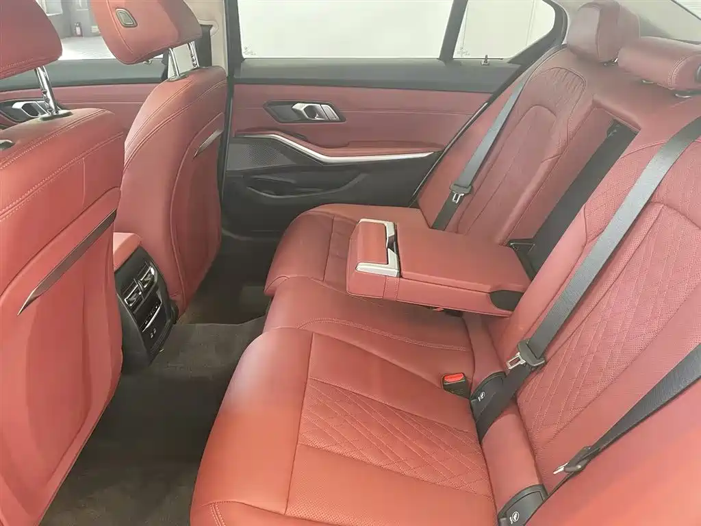 BMW 3 Series 2024 325Li M Sport Package фото 10