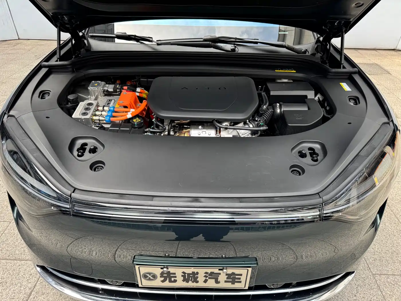 AITO Wenjie AITO M9 2025 Extended Range Ultra 52kWh 6-Seater фото 18
