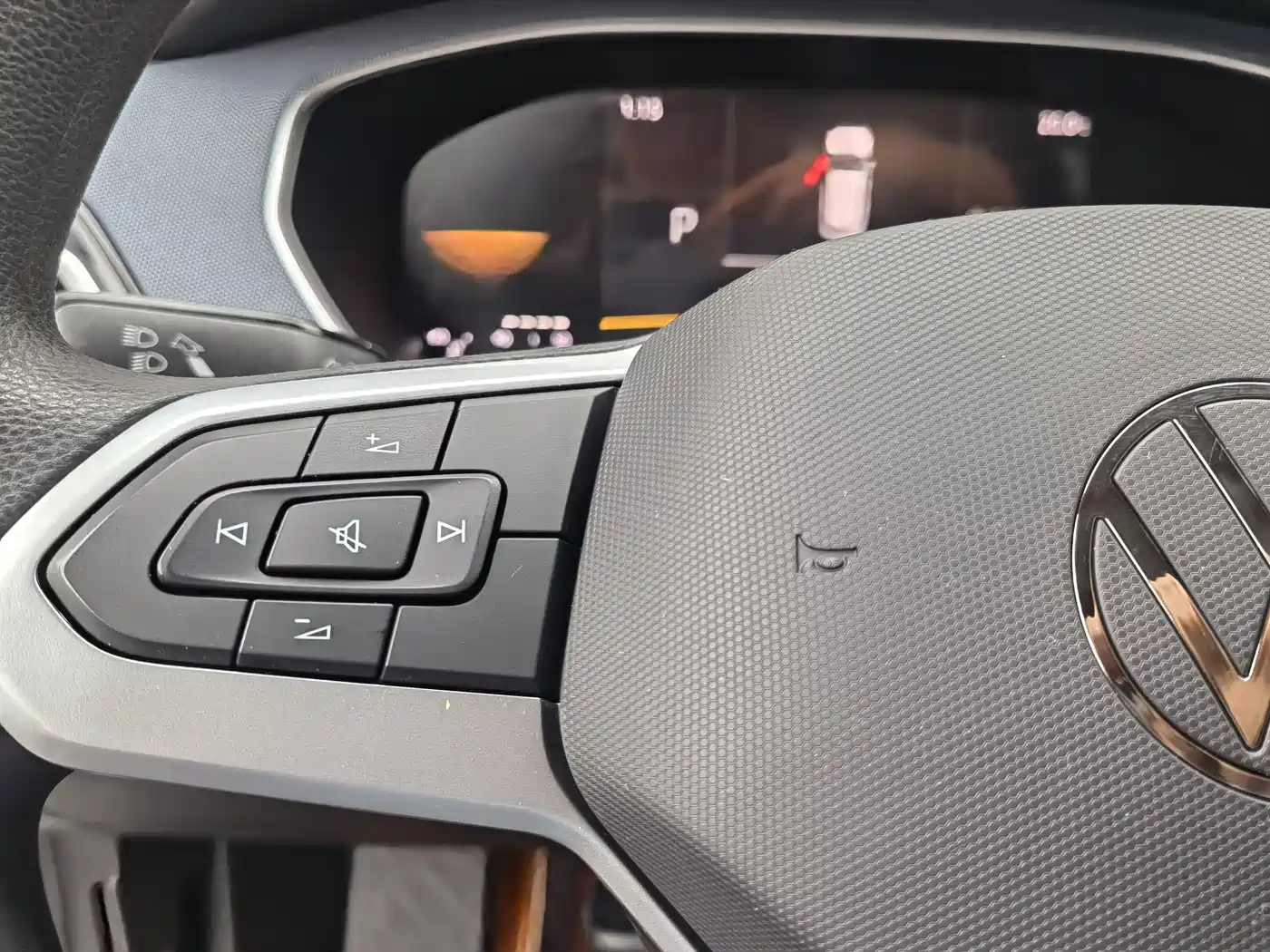 Volkswagen Lavida 2024 Model 1.5L Automatic Delight Edition фото 13