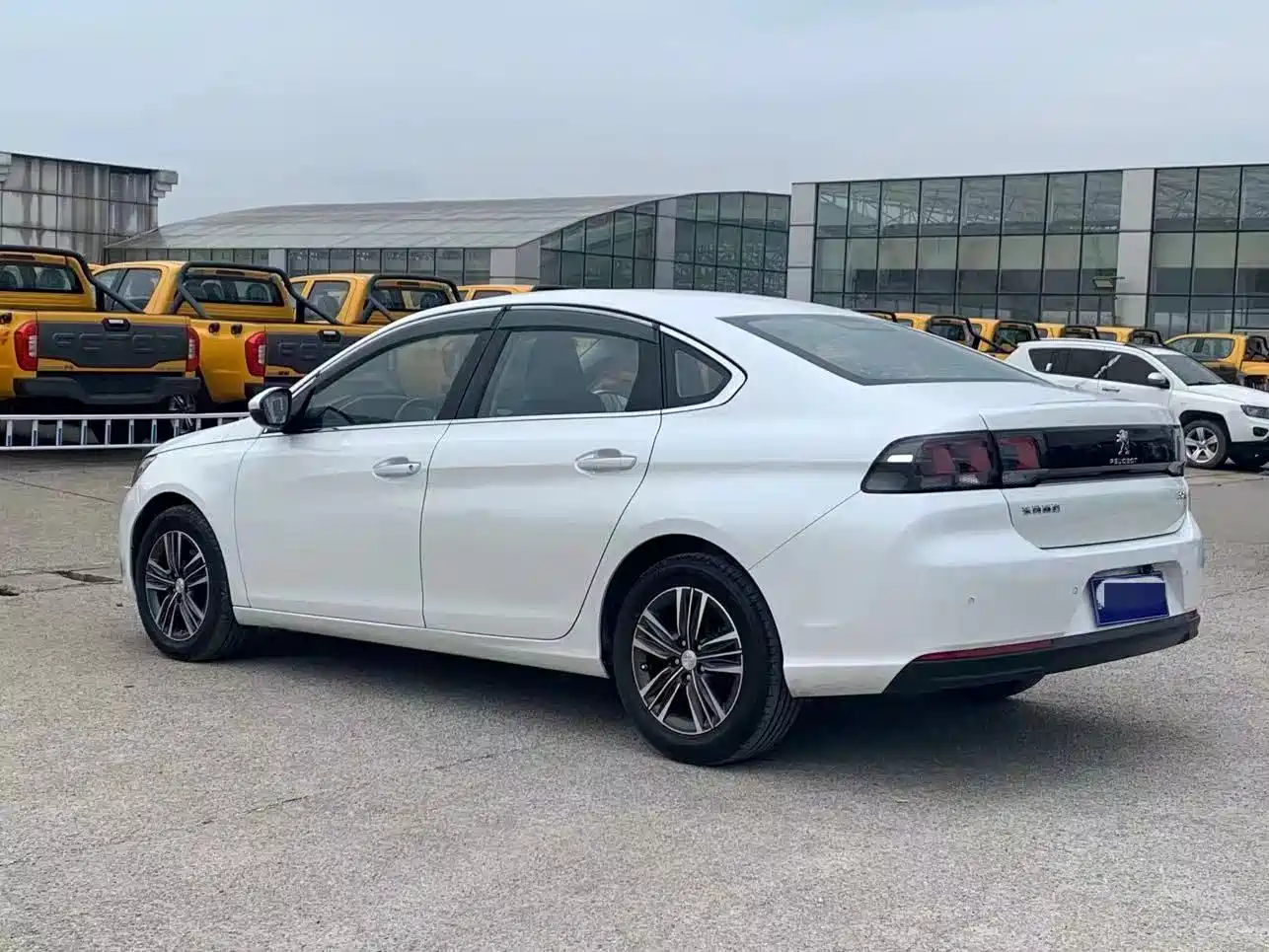 Peugeot 308 2016 1.6L Automatic Luxury фото 7
