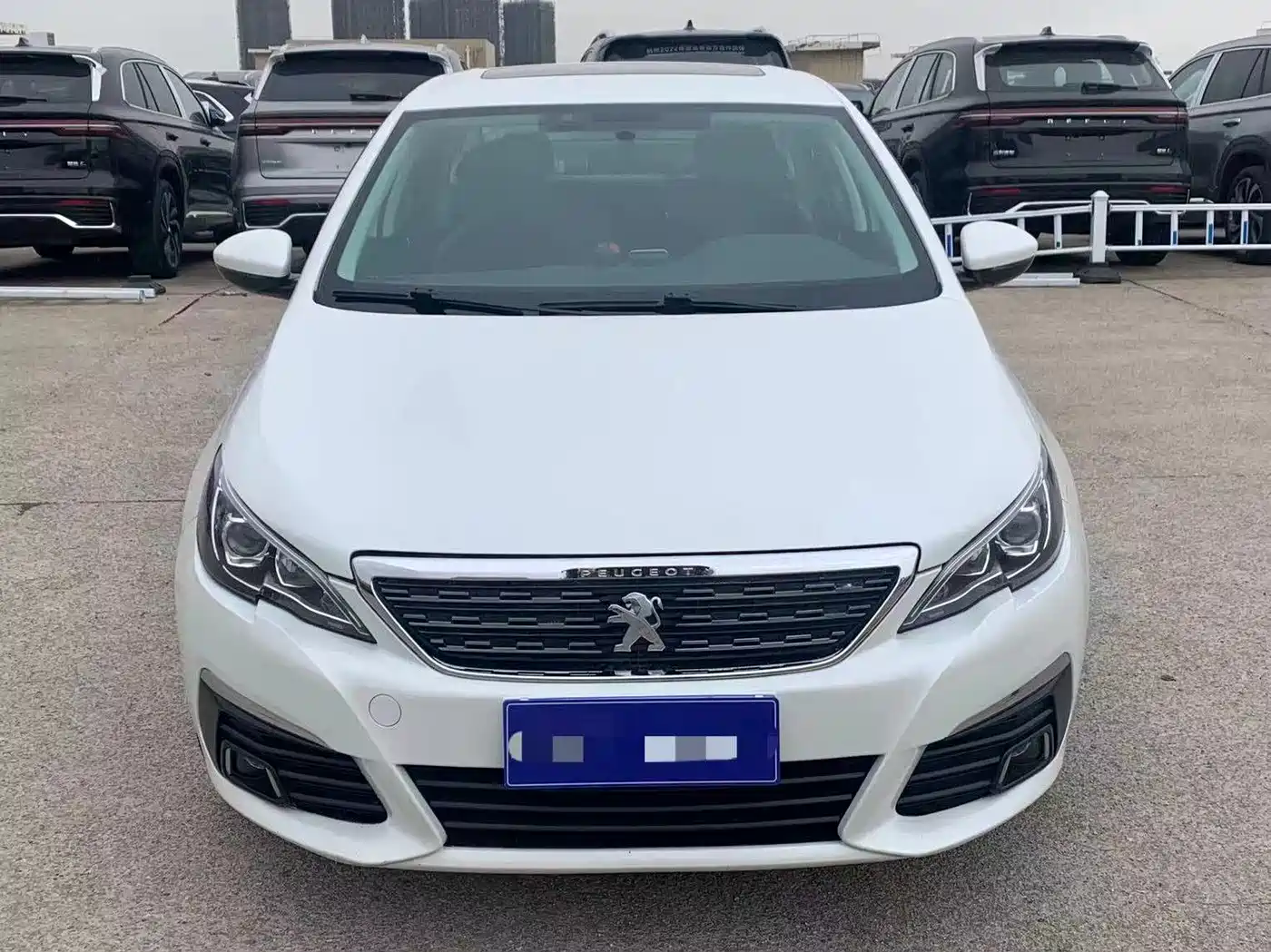 Peugeot 308 2016 1.6L Automatic Luxury фото 2