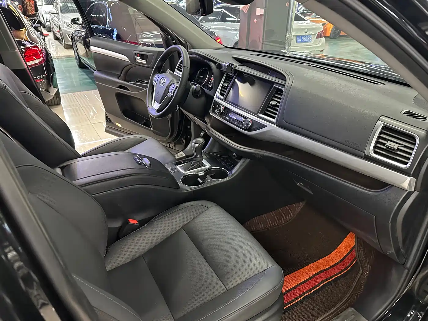 Toyota Highlander 2021 2.0T AWD Luxury 7-Seater фото 9