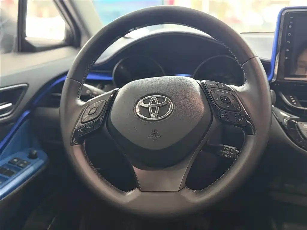 Toyota C-HR 2021 2.0L Comfort Edition фото 16