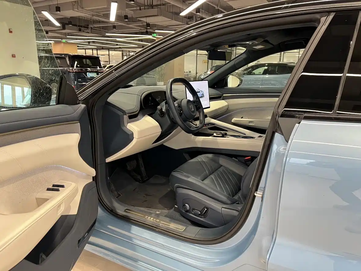 ZEEKR EXTREME KRYPTON 001