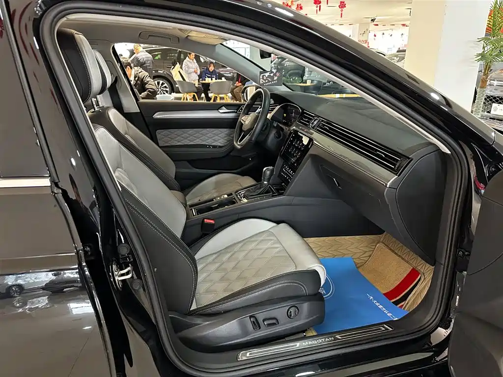 Volkswagen Magotan 2023 2 Million Units Anniversary Edition 330TSI DSG Leading Type фото 29