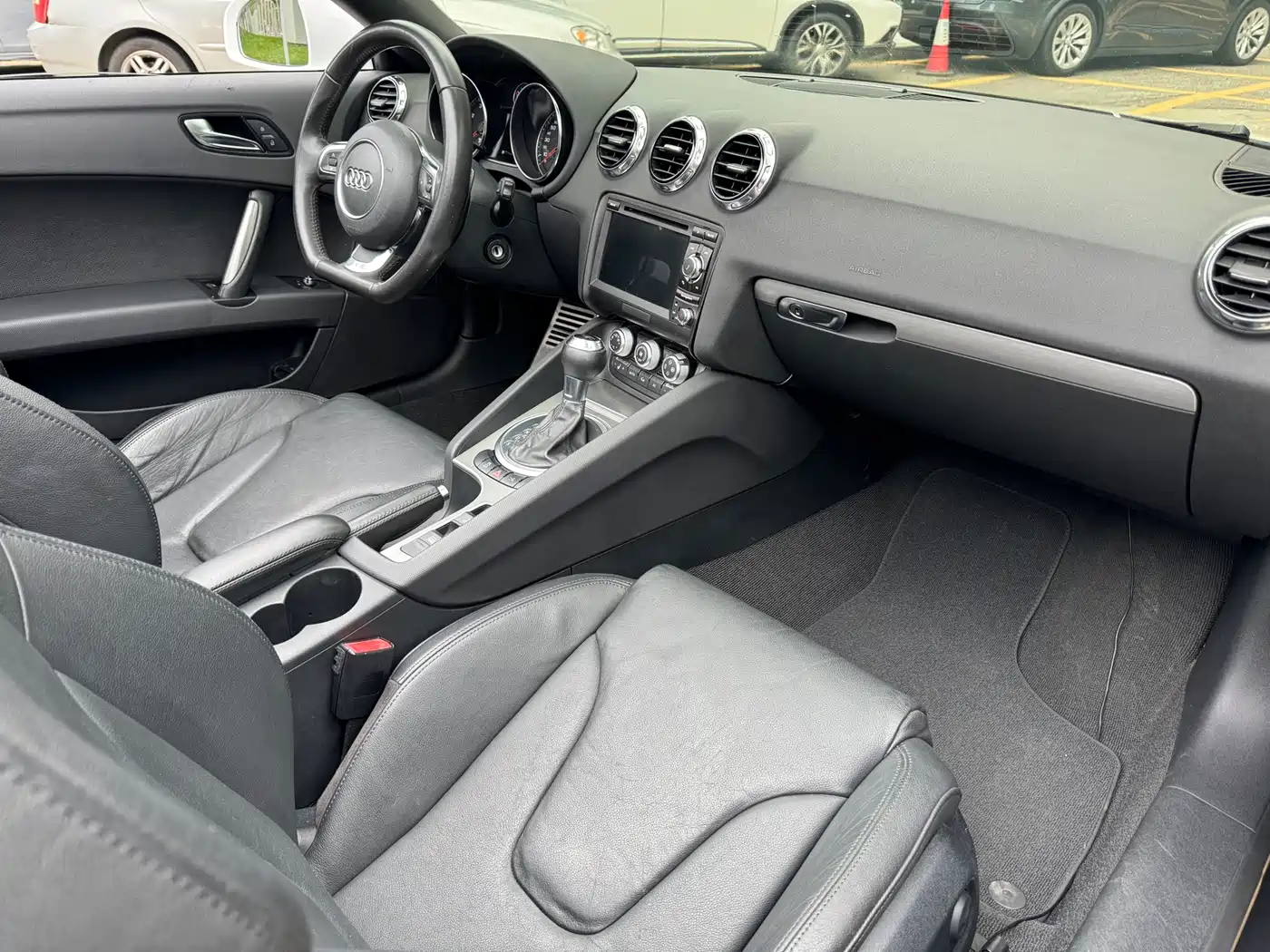 Audi TT 2011 TT Roadster 2.0TFSI фото 7