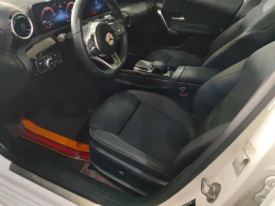 Mercedes-Benz A-Class 2019 A 200 L Sport Sedan фото 9