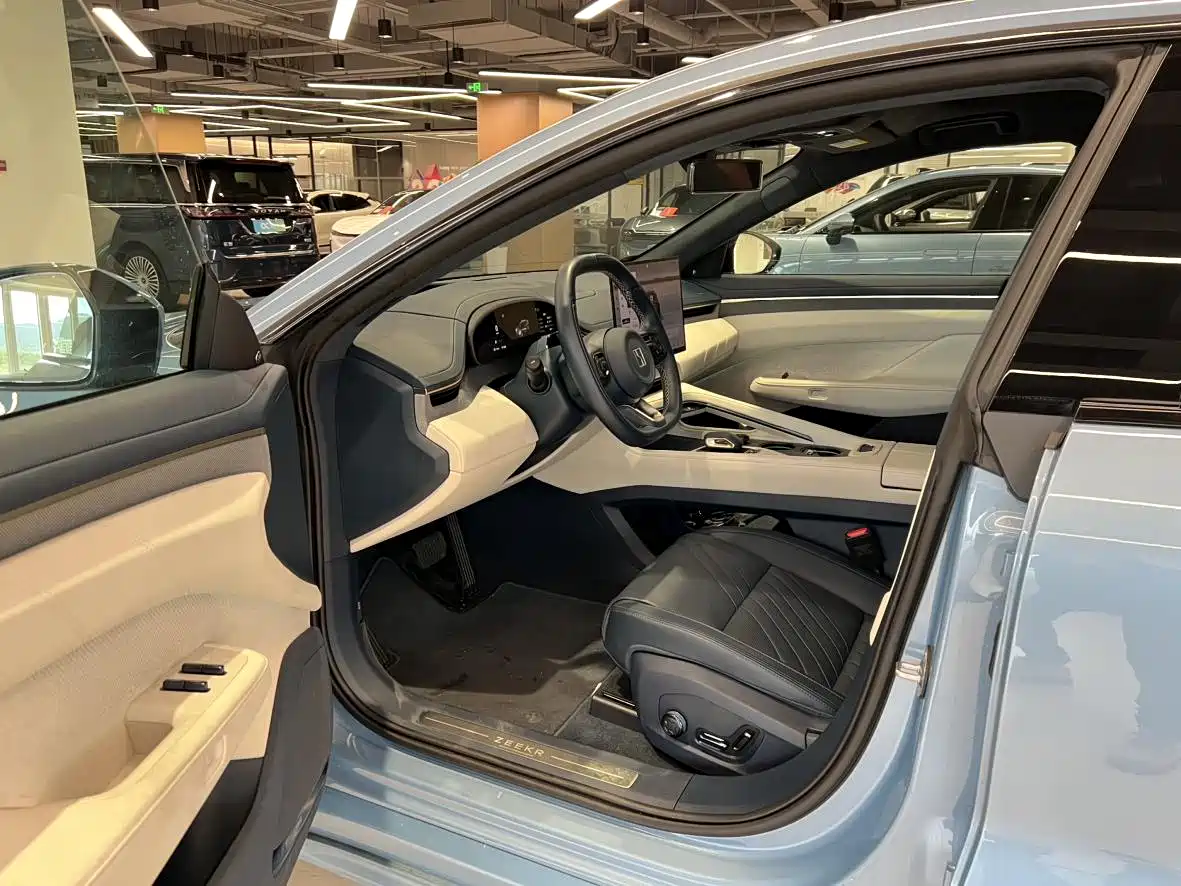 ZEEKR EXTREME KRYPTON 001