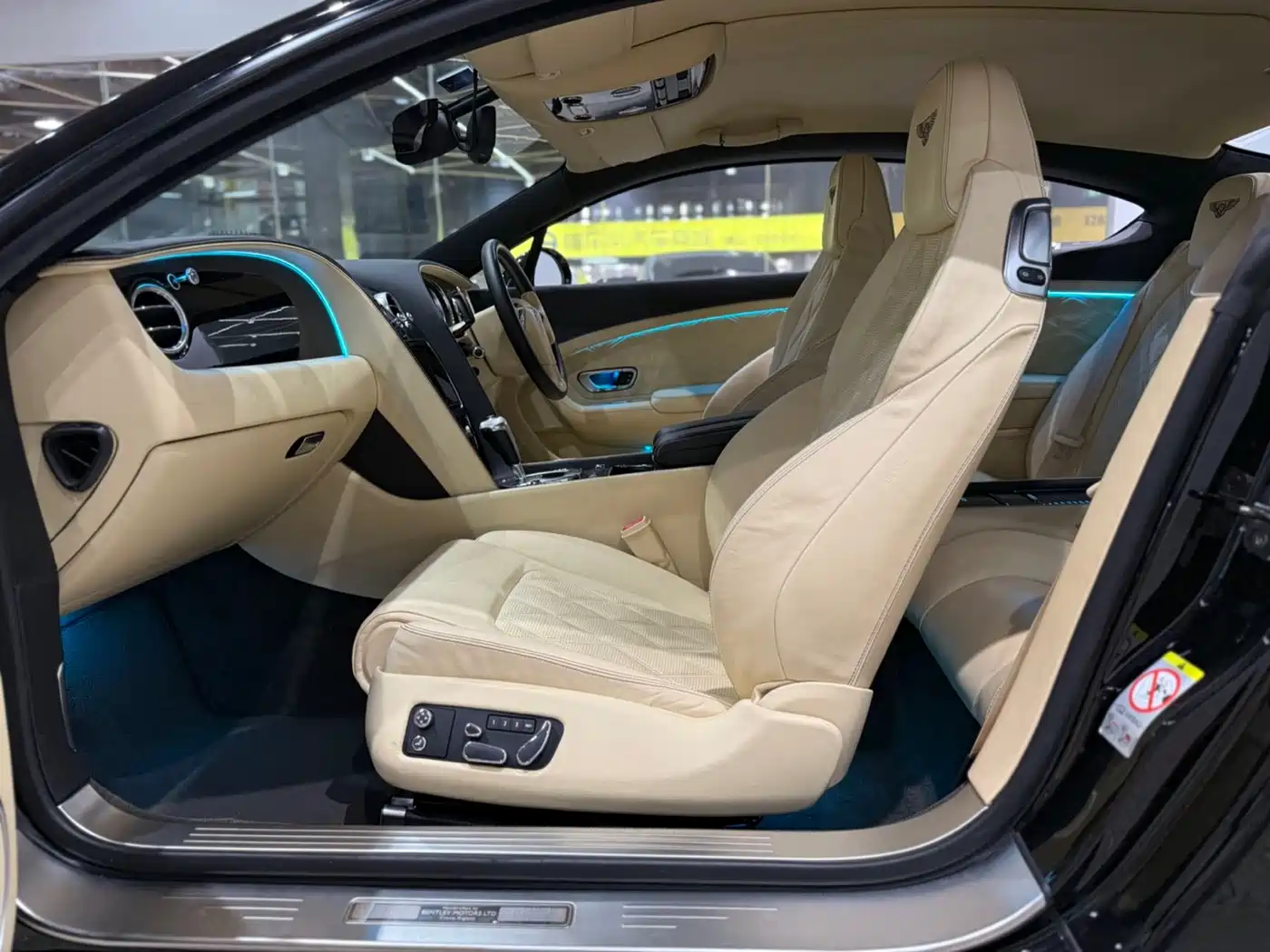 Photo 6 - Bentley Continental