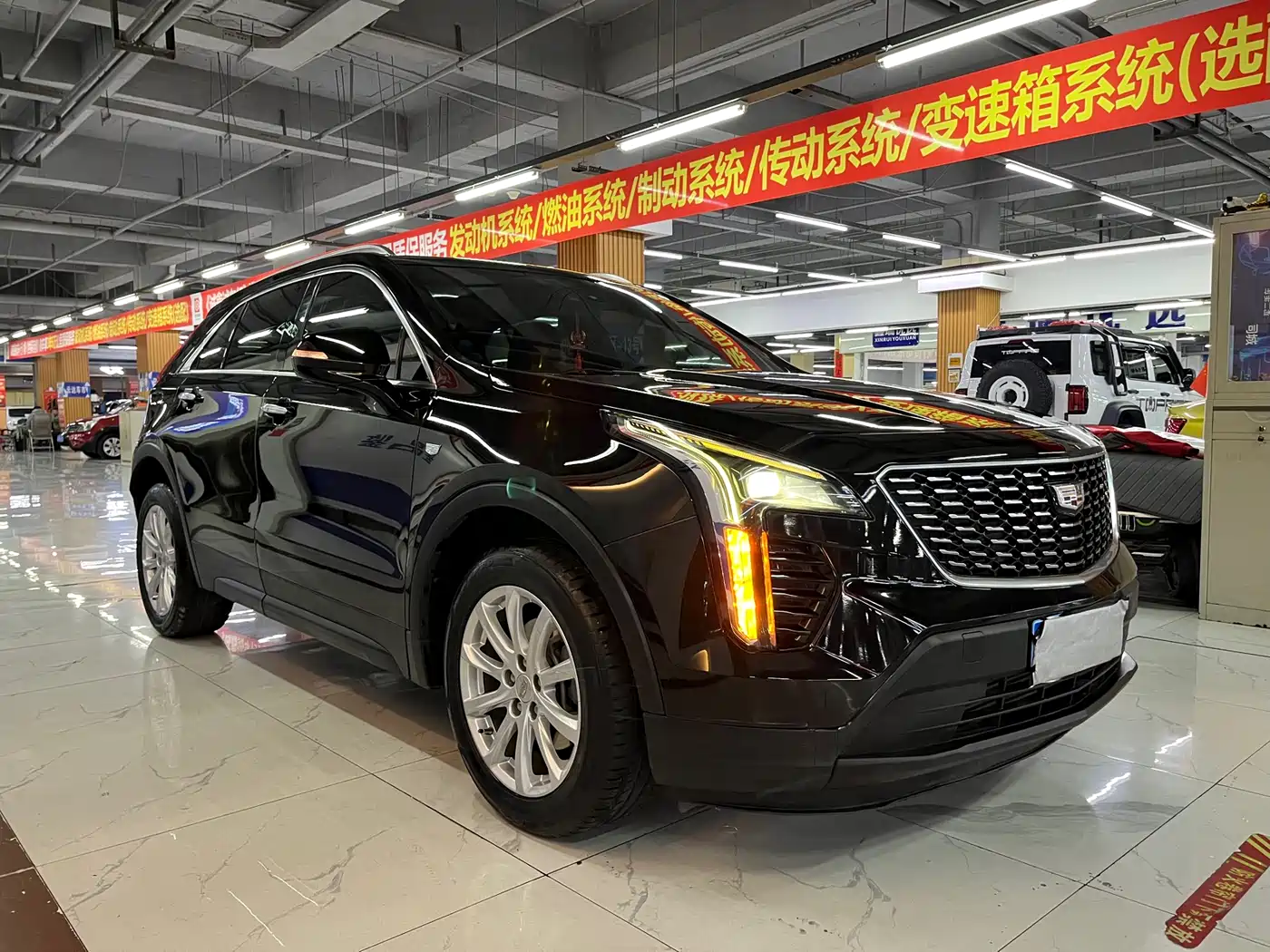 CADILLAC XT4