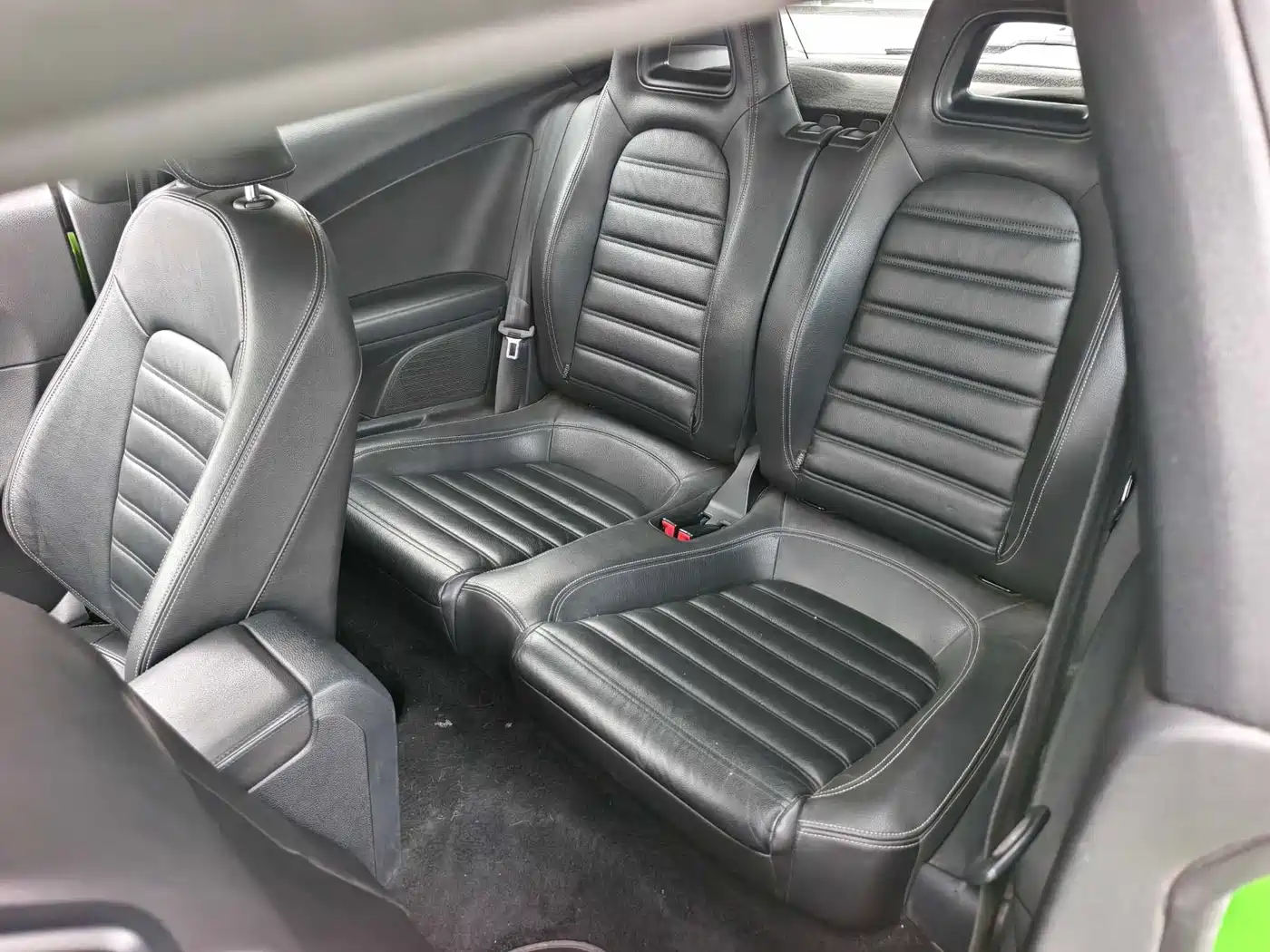 Volkswagen Scirocco 2011 2.0TSI Luxury фото 7
