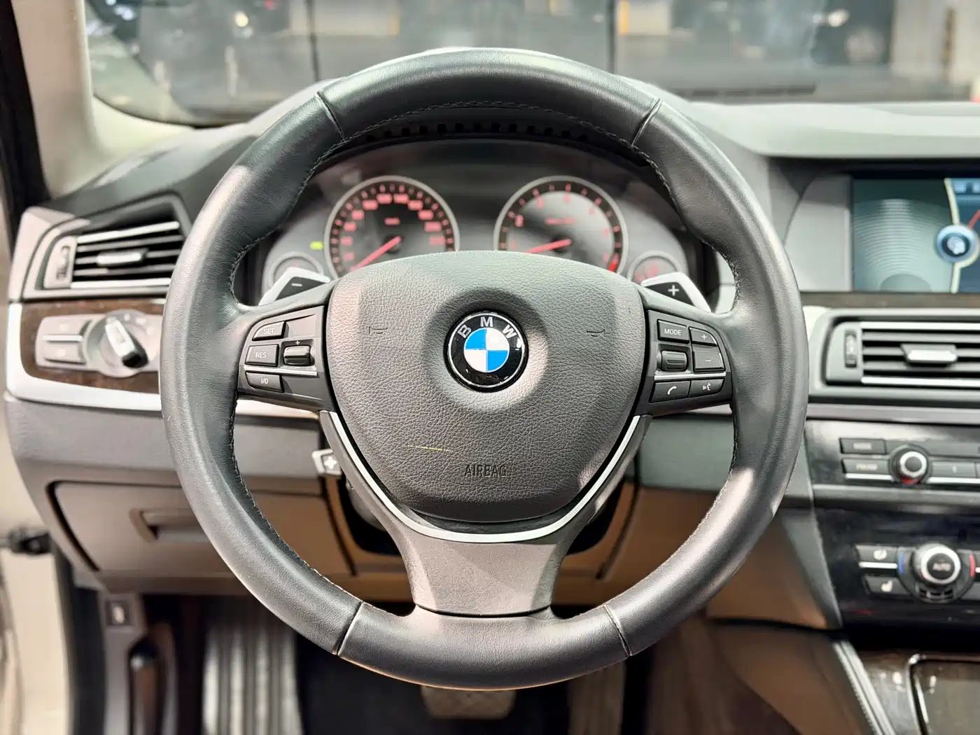 BMW 5 Series (Import) 2011 535i Luxury Sport фото 8