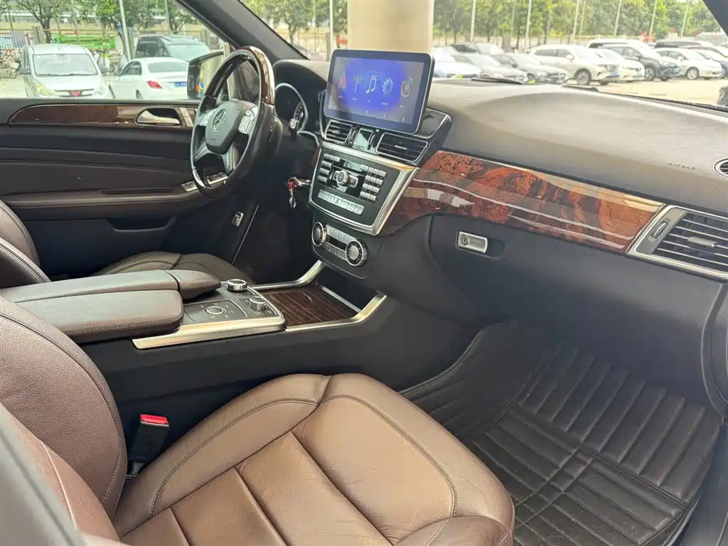 Mercedes-Benz M-Class 2015 ML 400 4MATIC Luxury фото 12