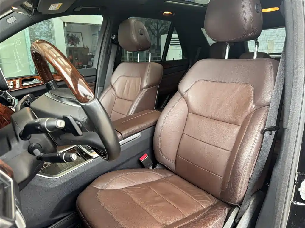 Mercedes-Benz M-Class 2015 ML 400 4MATIC Luxury фото 16