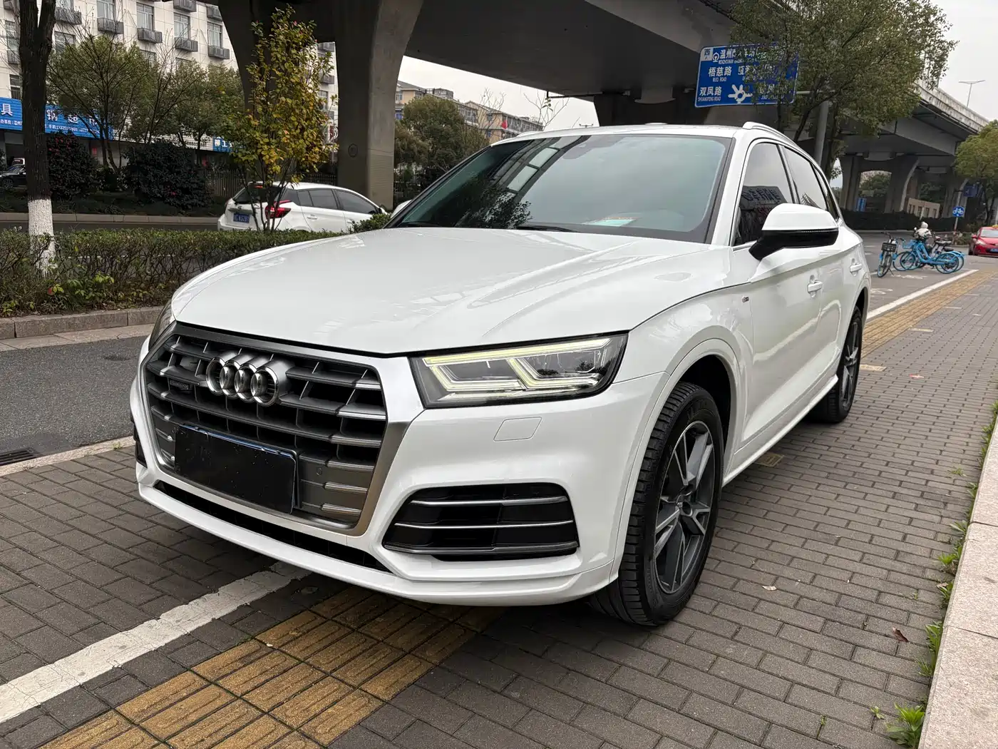 Audi Q5L 2018 40 TFSI Premium Fashion China VI