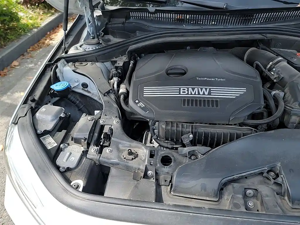 BMW 1 Series 2022 120i M Sport Shadow Edition фото 21