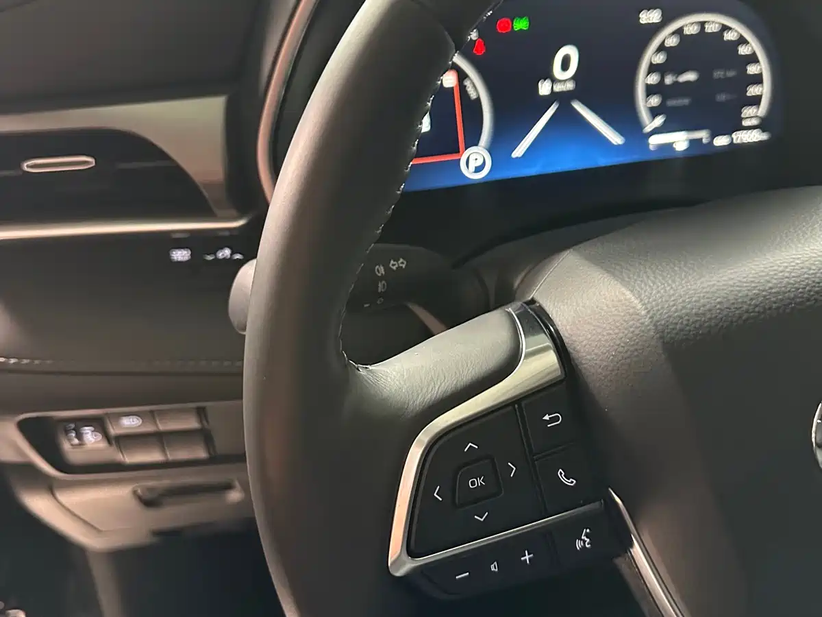 Toyota Highlander 2024 2.5L Smart Hybrid FWD Luxury 7-Seater фото 19