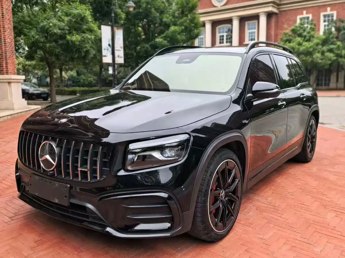 MERCEDES-BENZ GLB AMG