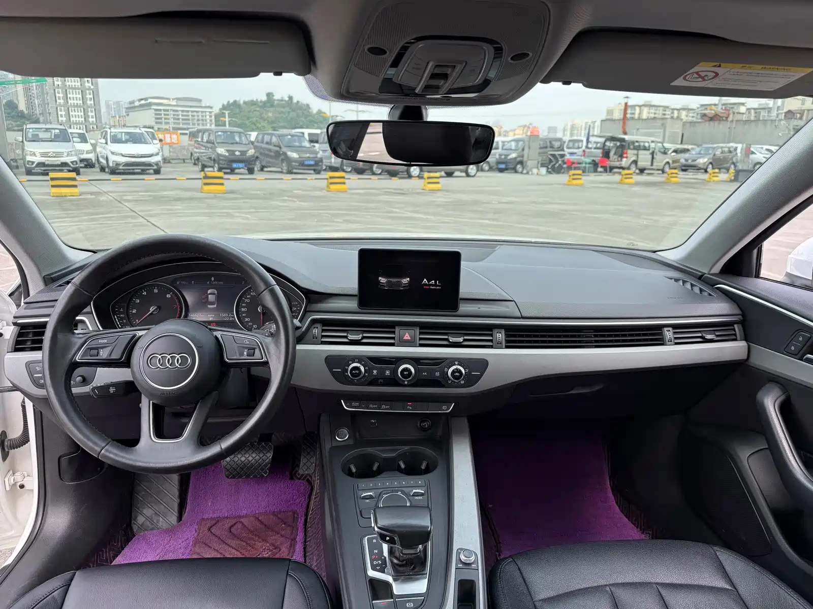 Photo 12 - Audi A4L