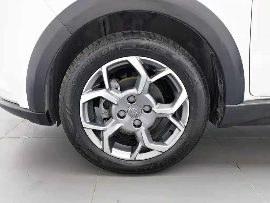 Geely Yuanjing X1 2019 2017 1.3L Auto Player Edition