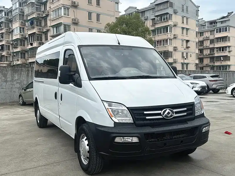 SAIC Maxus Xintu V80 2019 2.5T Classic 6-speed manual Aoyuntong modified long wheelbase medium roof 7-seater фото 15