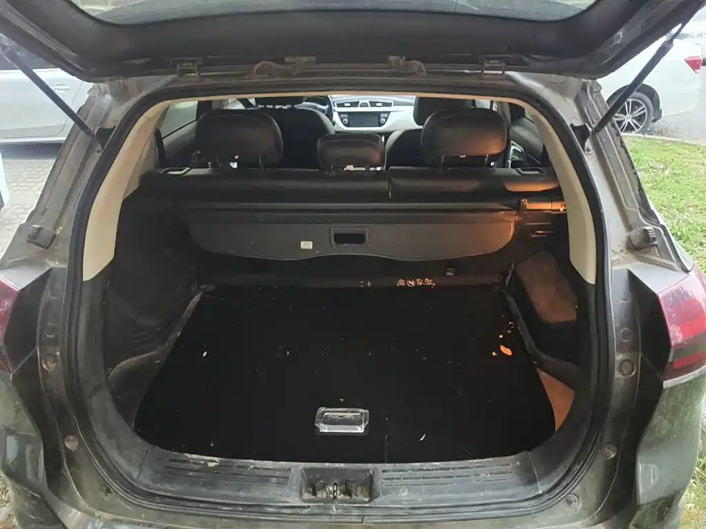 Фото 5 - Geely Atlas