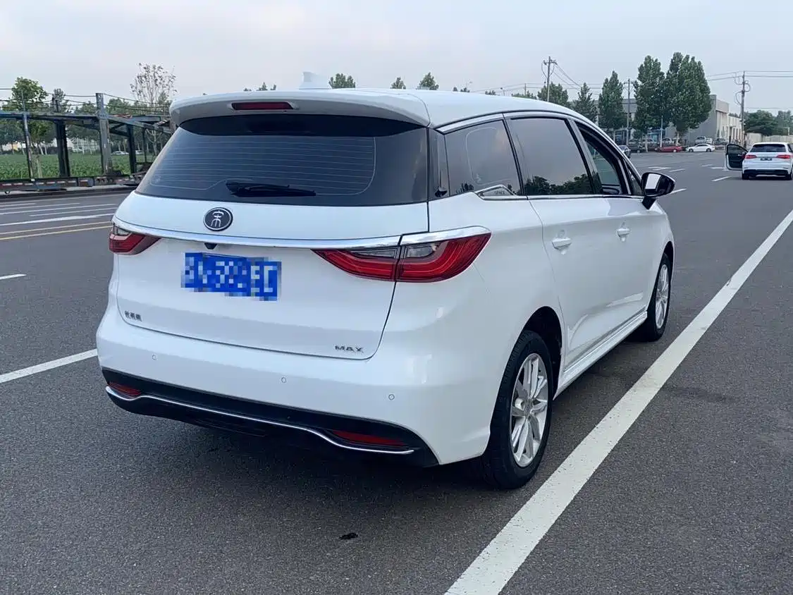 BYD Song MAX 2019 1.5T Manual Smart Connection Rui Yi 7-seater China V фото 4