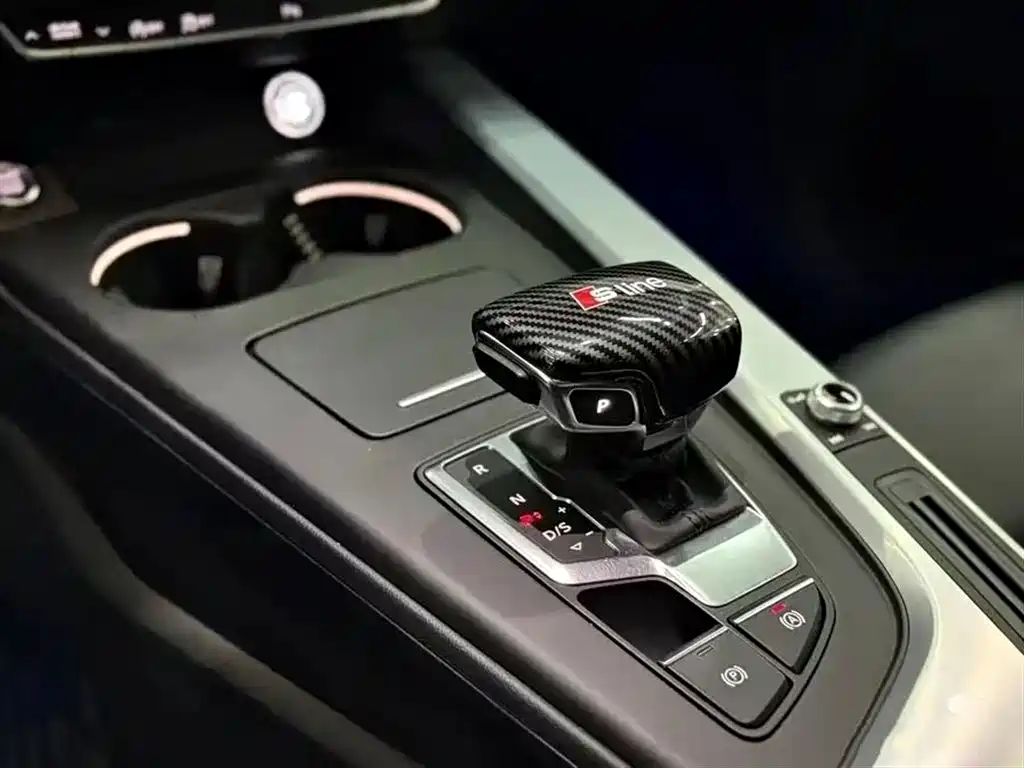 Audi A4L 2018 30th Anniversary 40 TFSI Progressive фото 6