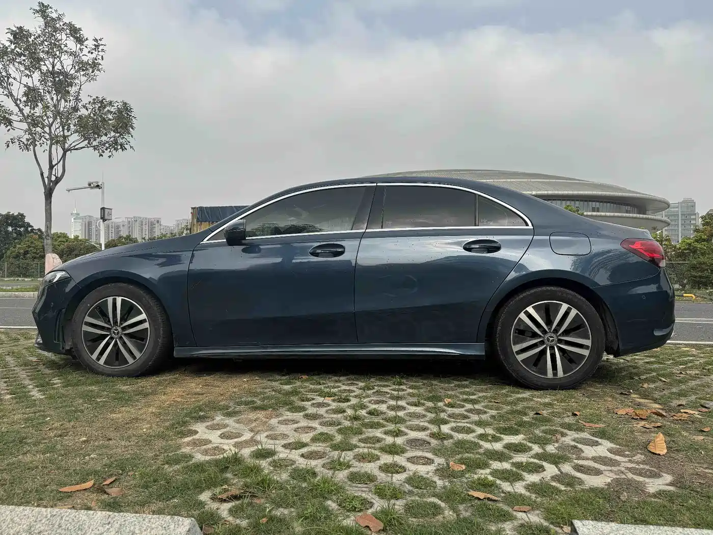 Mercedes-Benz A-Class 2019 A 180 L Sport Sedan фото 9
