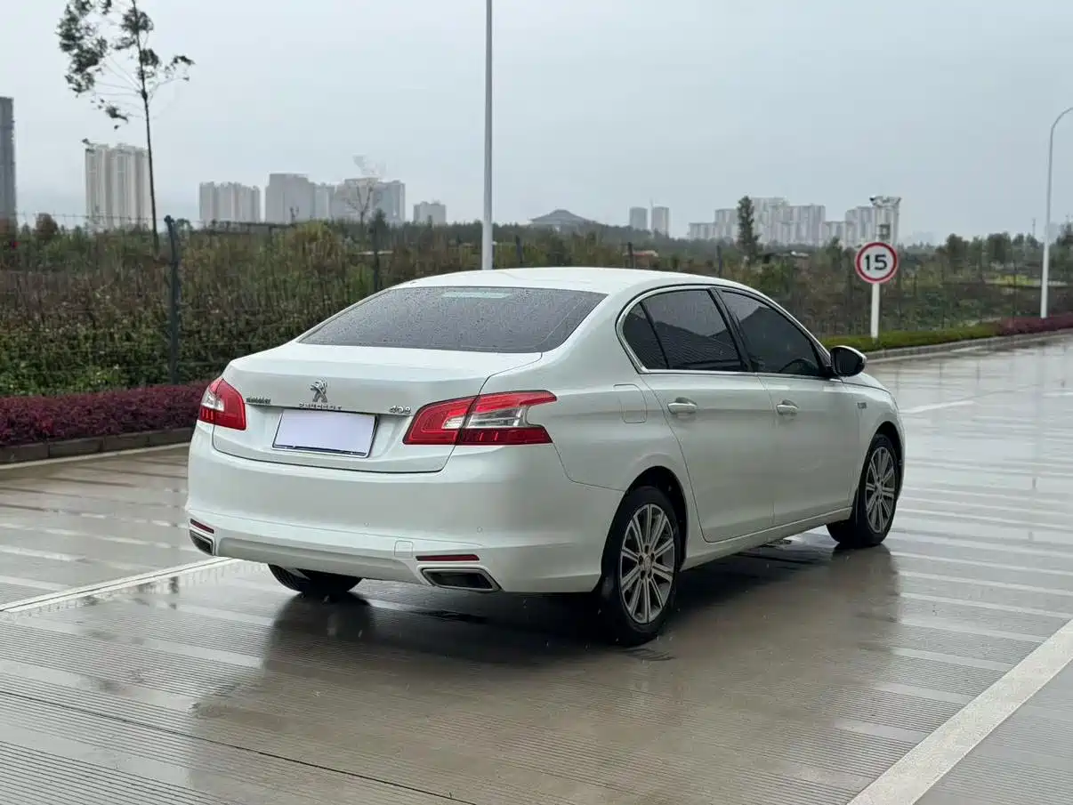 Peugeot 408 2016 1.6T Automatic Luxury Edition фото 5